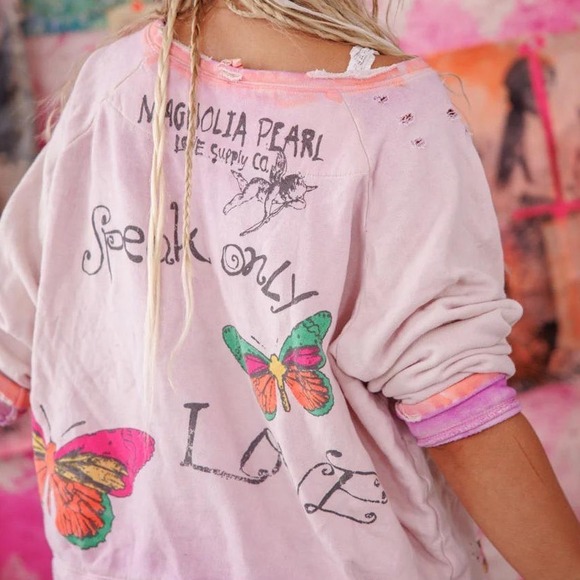 Magnolia Pearl Long Sleeve Sweatshirt Love Floral Rose Pink Distressed NWT - Picture 6 of 8